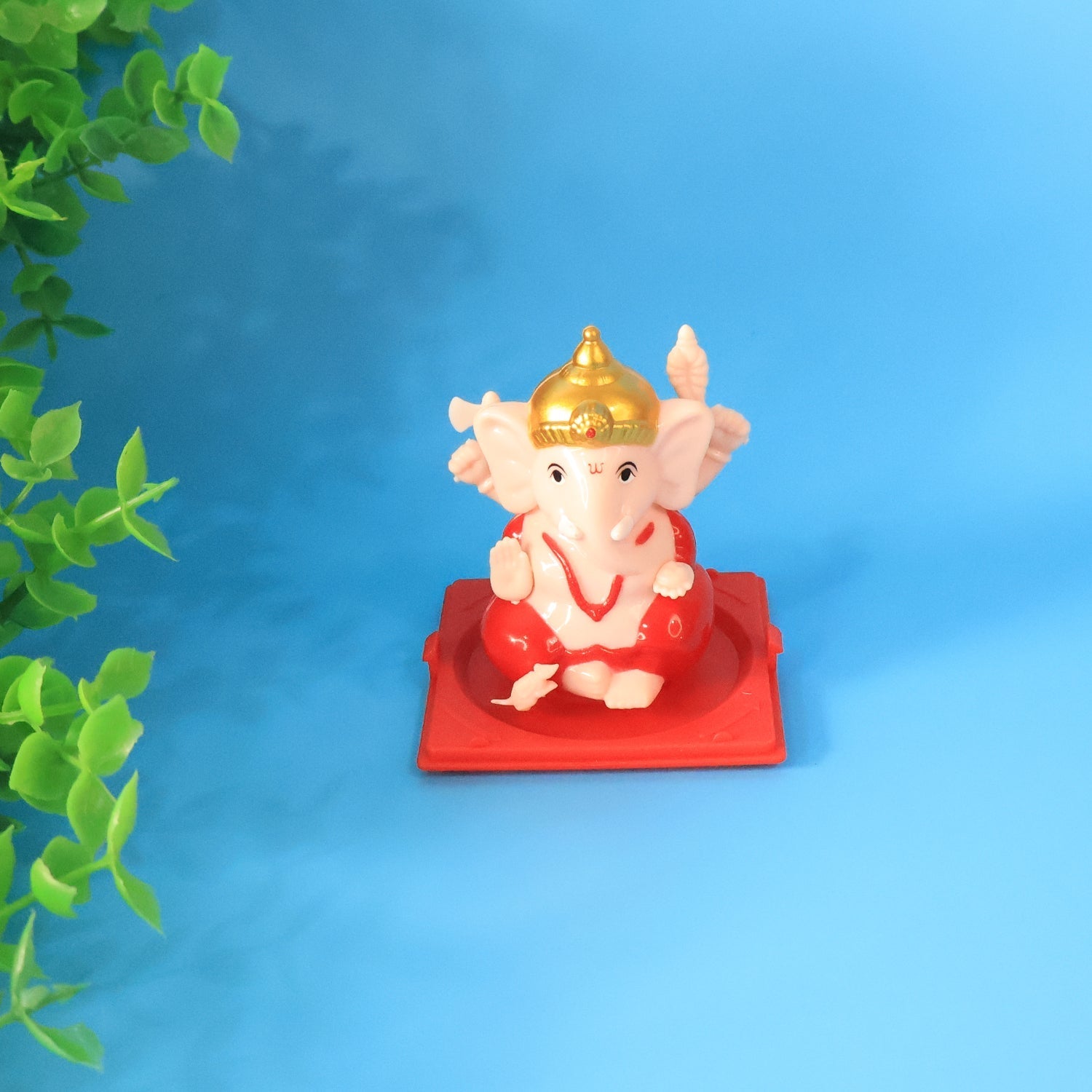 Decorative Ganesh Idol in Cover Decorative Ganesh Idol in Cover
